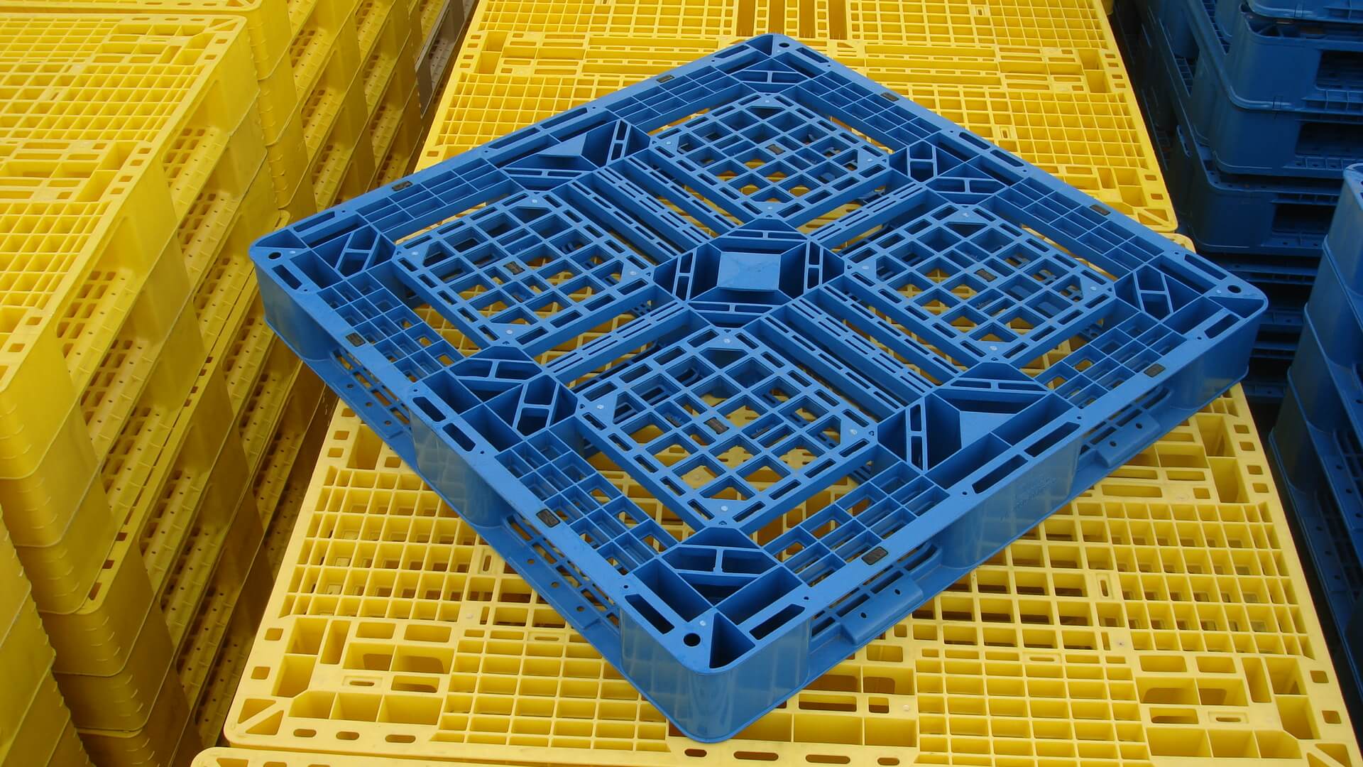 HDPE 正方形軽量メッシュ薄いプラスチック床パレット