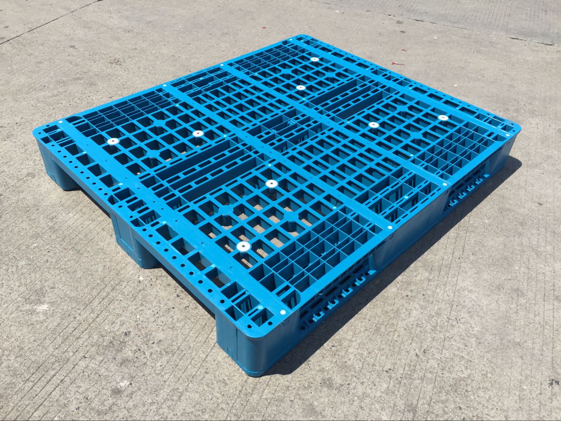 HD3RGWS1210I 衛生的な 3 ランナー メッシュ ラックマウント可能プラスチック パレット