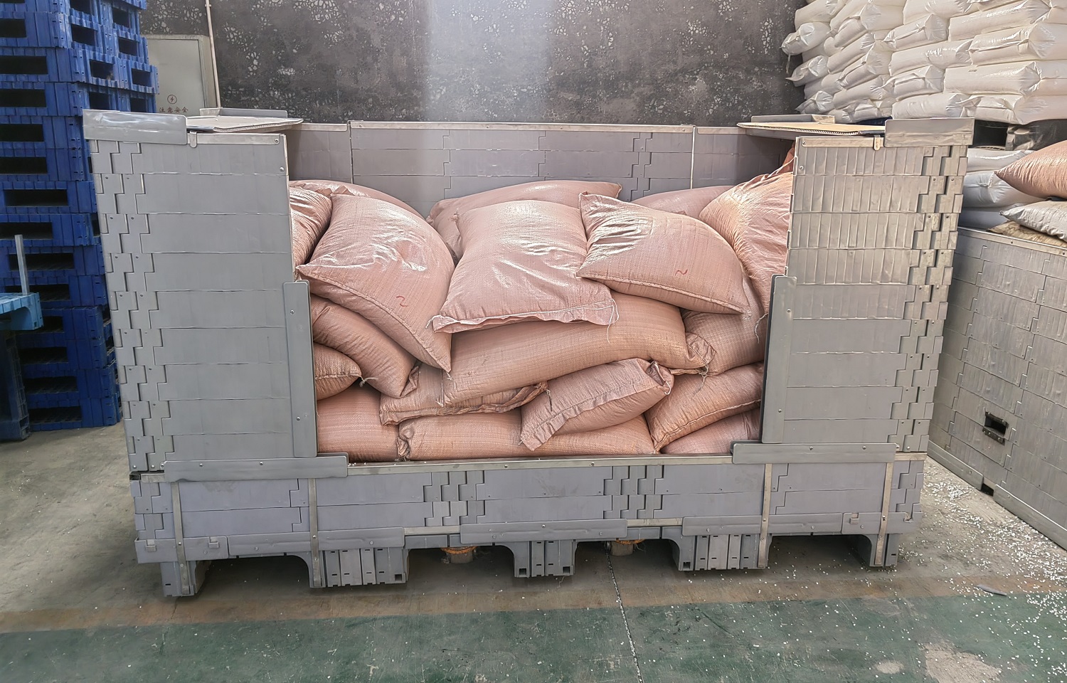 カスタマイズ可能な大型プラスチックパレットボックス