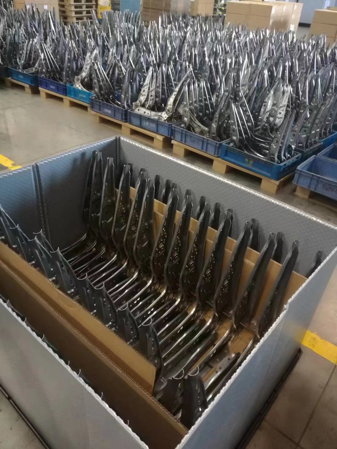 Automotive Plastic Pallet Boxes 自動車用プラスチックパレットボックス