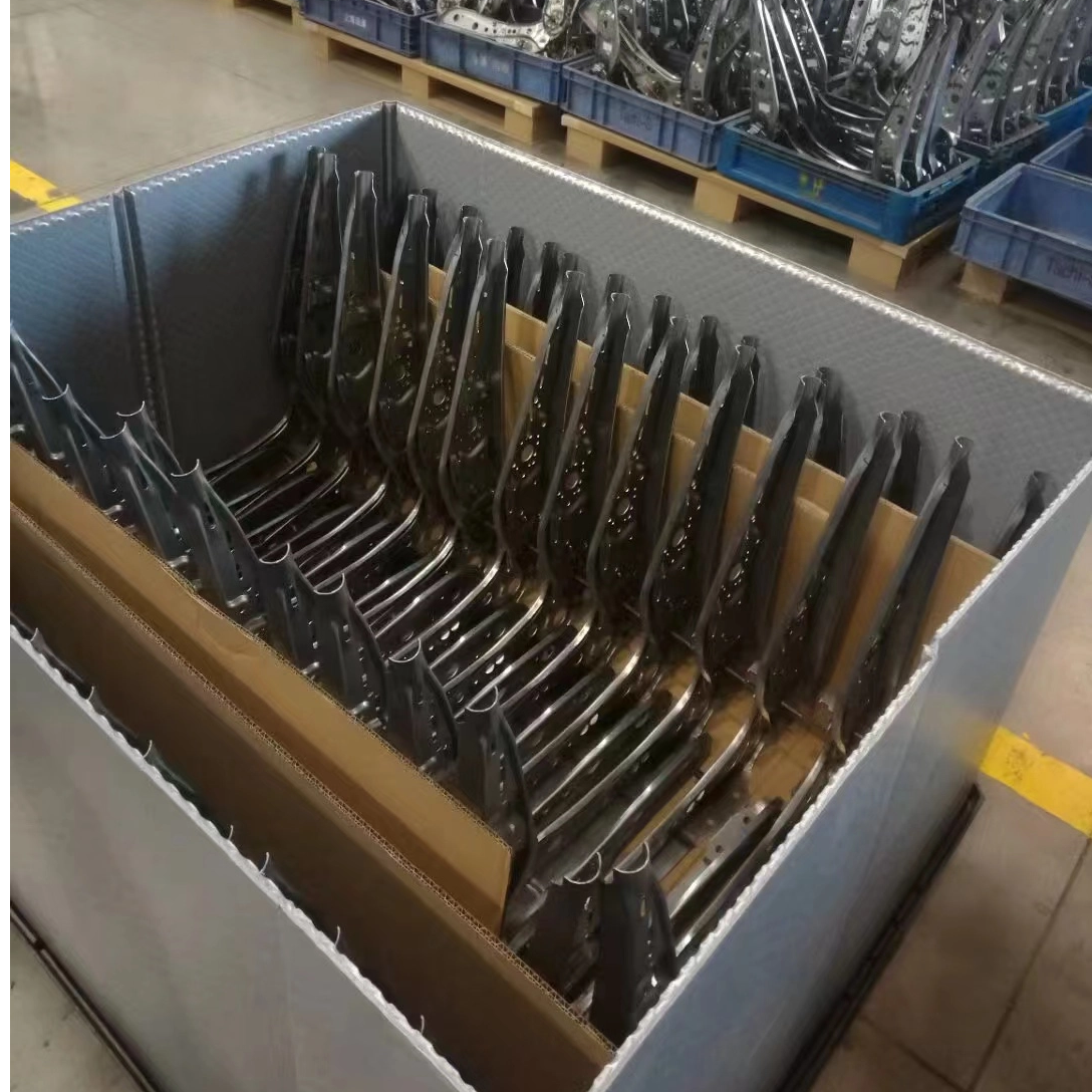 Automotive Plastic Pallet Boxes_1088_1088 自動車用プラスチックパレットボックス_1088_1088