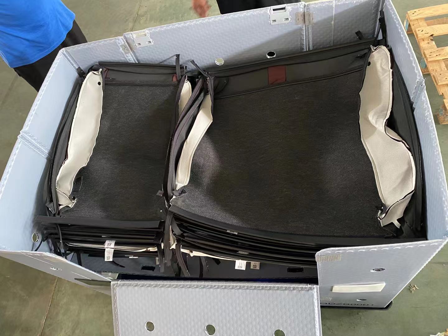 AutoParts Pallet Supplier 自動車部品パレット サプライヤー