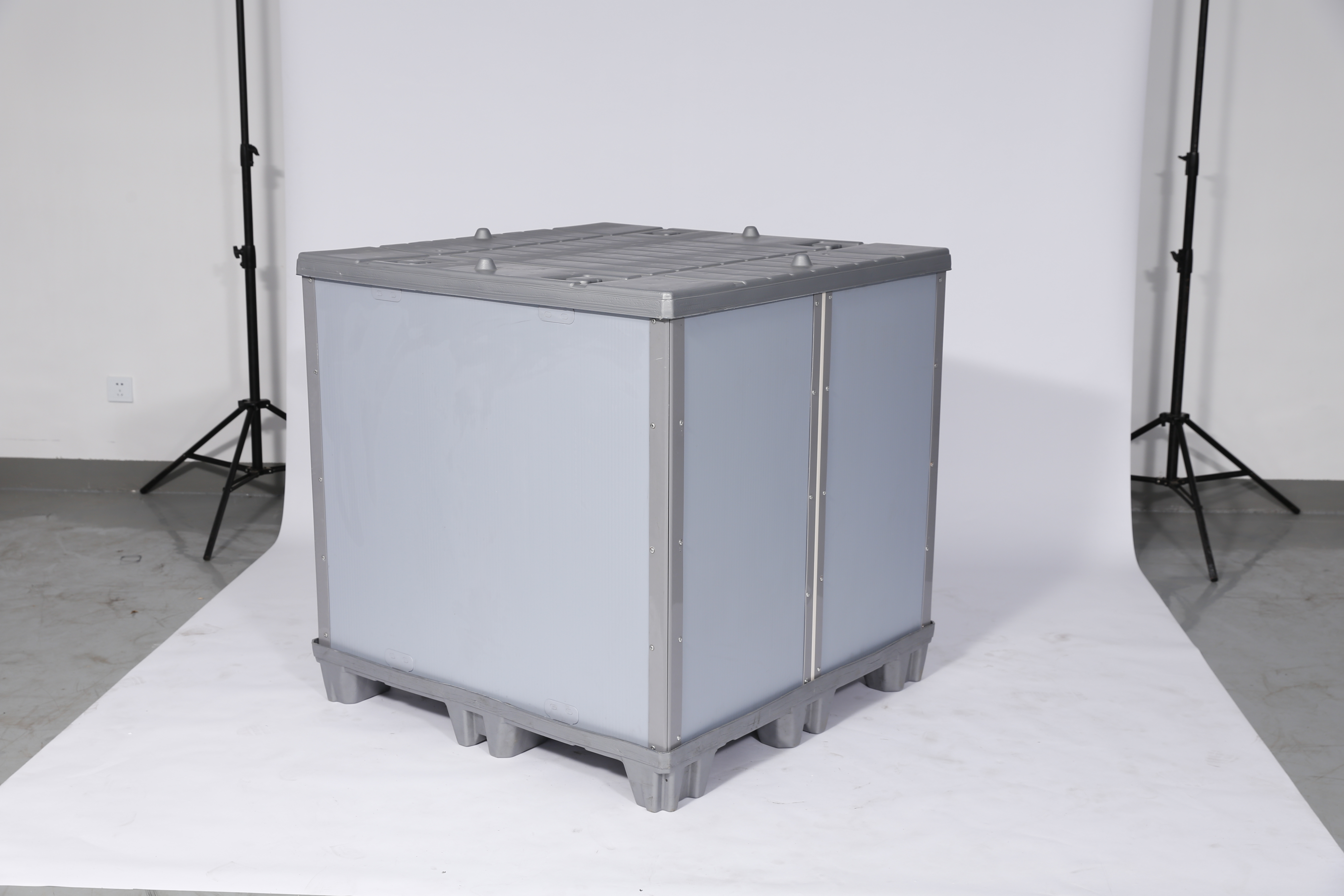 再利用可能な段ボールのプラスチック箱PPスリーブパレットと蓋が付いている折り畳み式のプラスチック箱