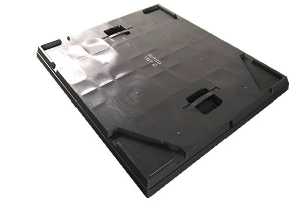 蓋付きプラスチック製パレットボックス 蓋付き