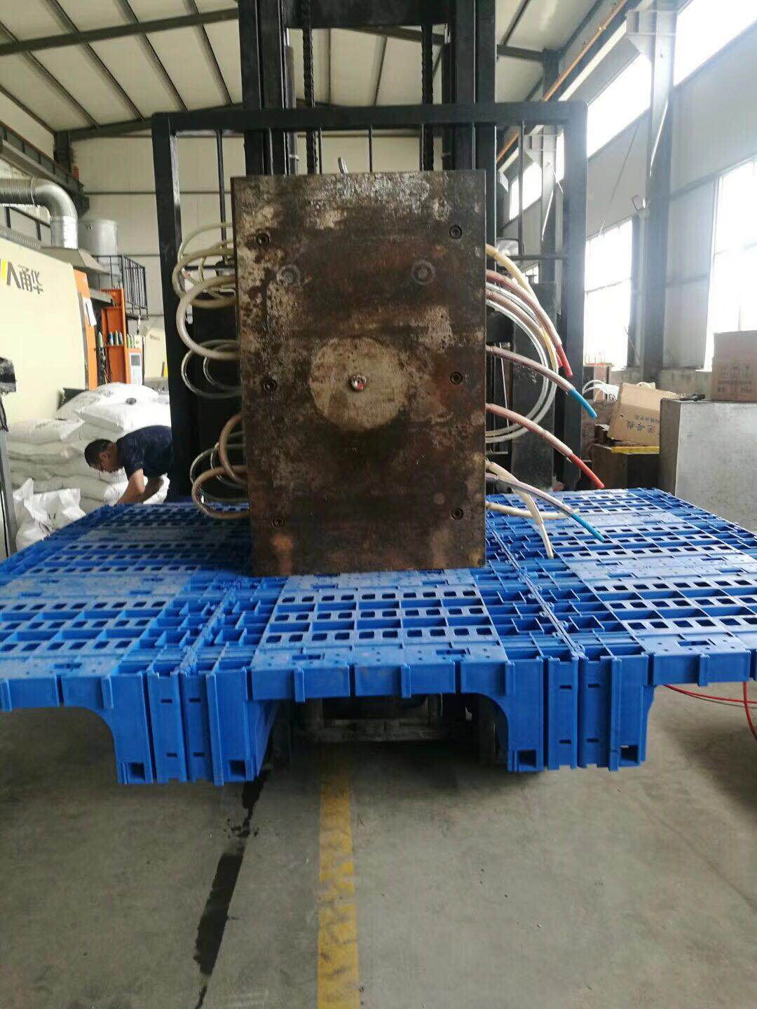 HDPEオープンデッキ3ランナーモジュラータイププラスチックパレット