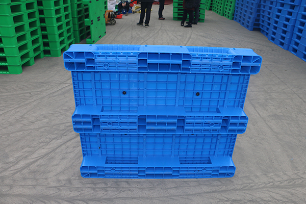 プラスチックパレットの欧州規格の 4 つの主な利点
