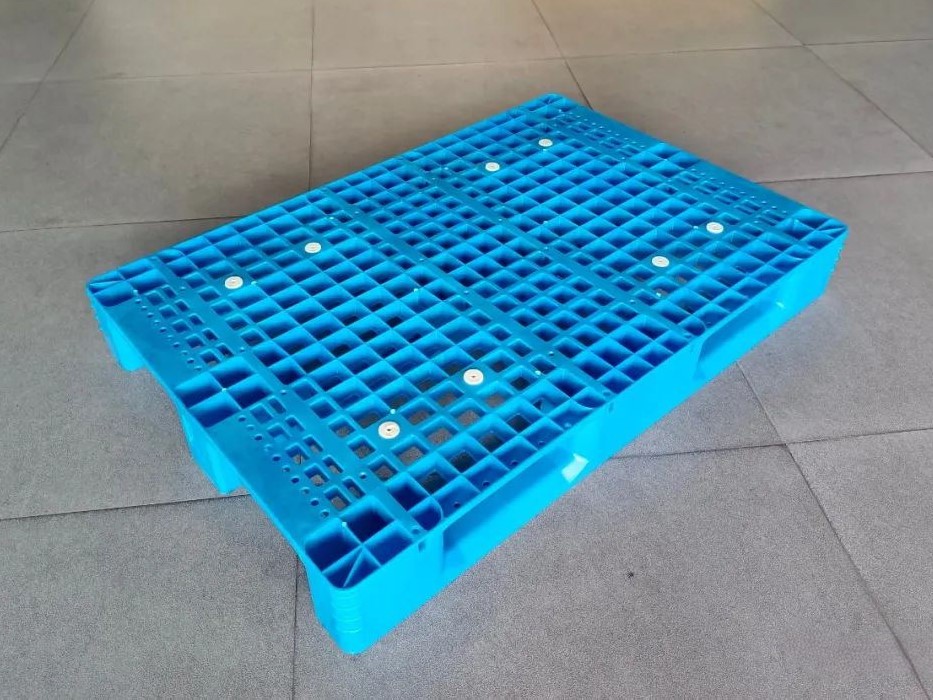 1200 x 800 ラック収納可能なリサイクル HDPE 射出成形プラスチック パレット