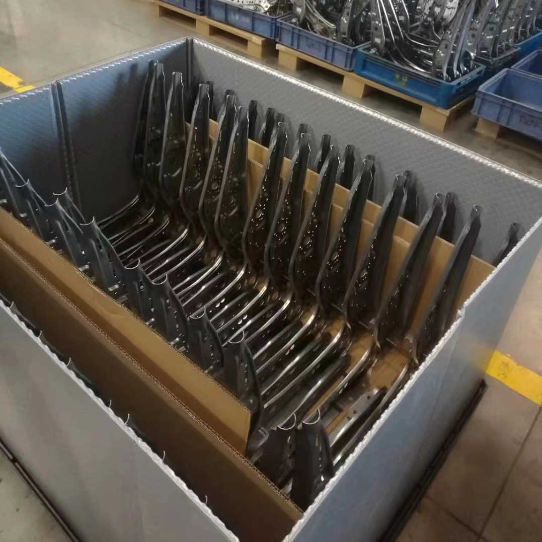 自動車部品パレットがプラスチックパレットに移行しつつある理由