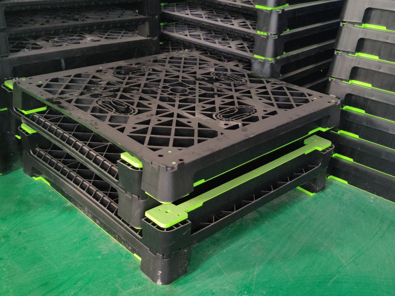 プラスチックパレットバルクコンテナ