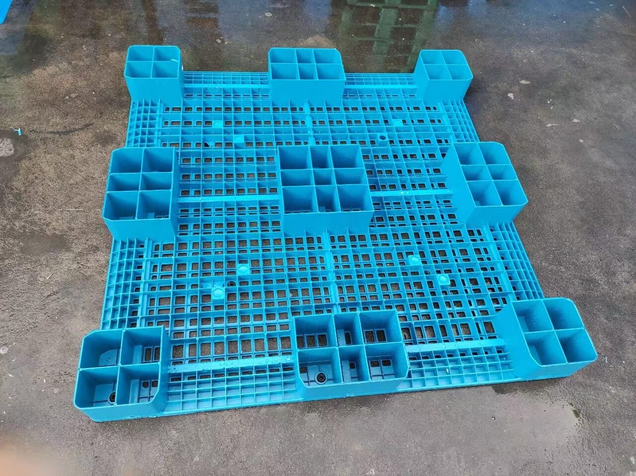 大きな正方形の難燃性メッシュ プラスチック床パレット