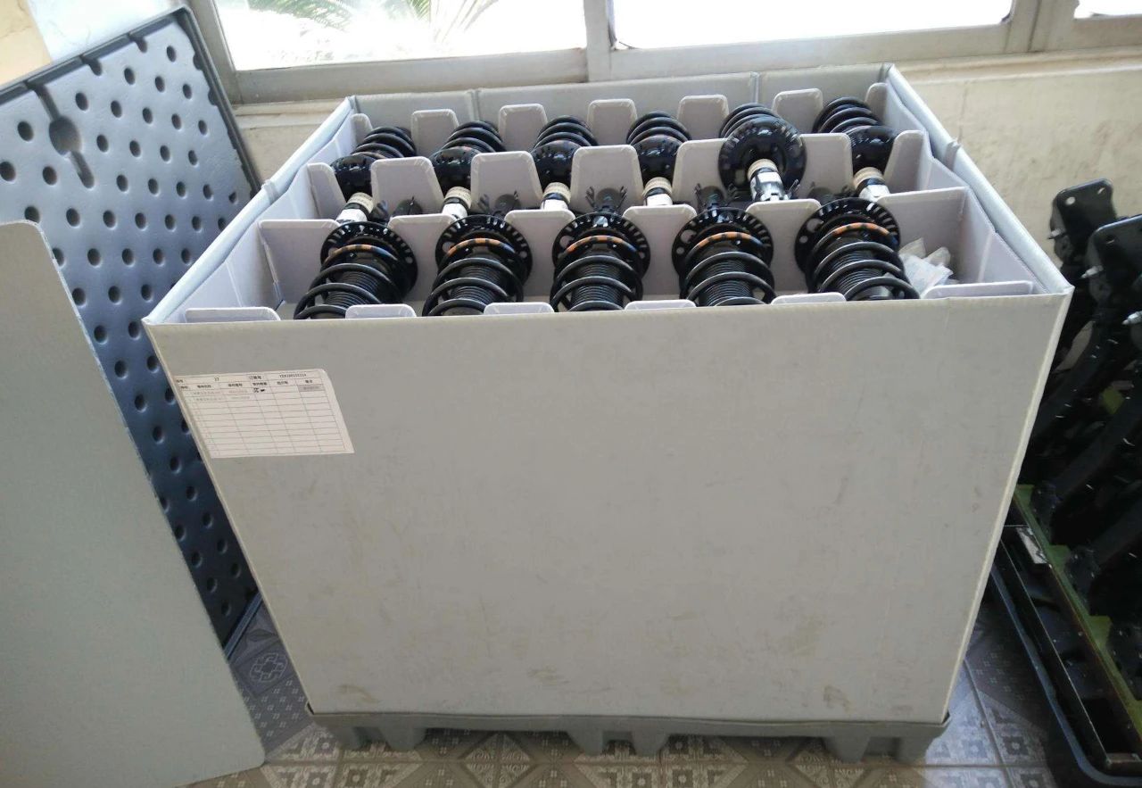 自動車部品の梱包用の保管箱の厚さはどれくらいですか