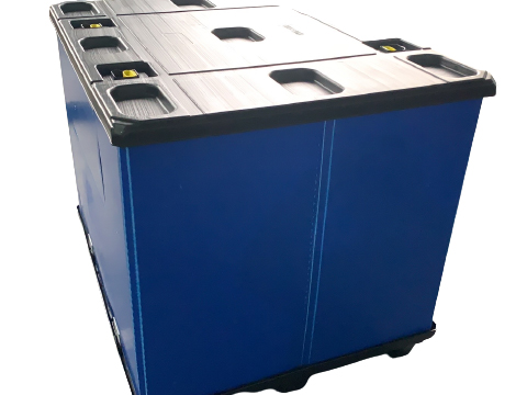 プラスチック製の収納パレットボックス