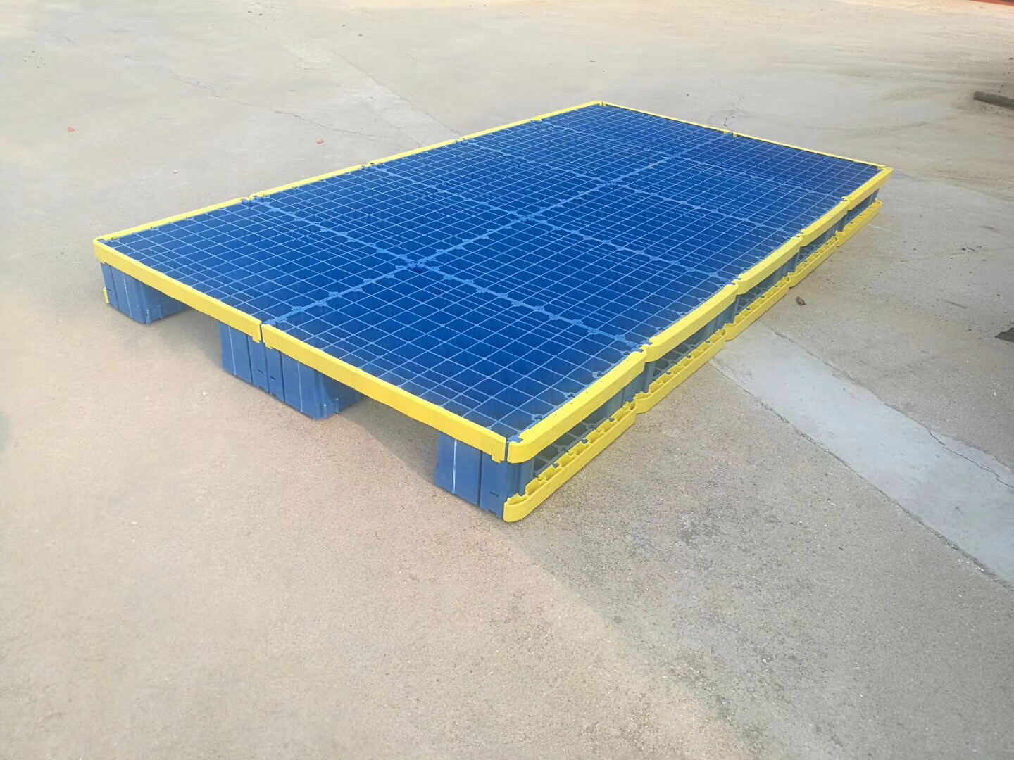 HDPEオープンデッキ3ランナーモジュラータイププラスチックパレット