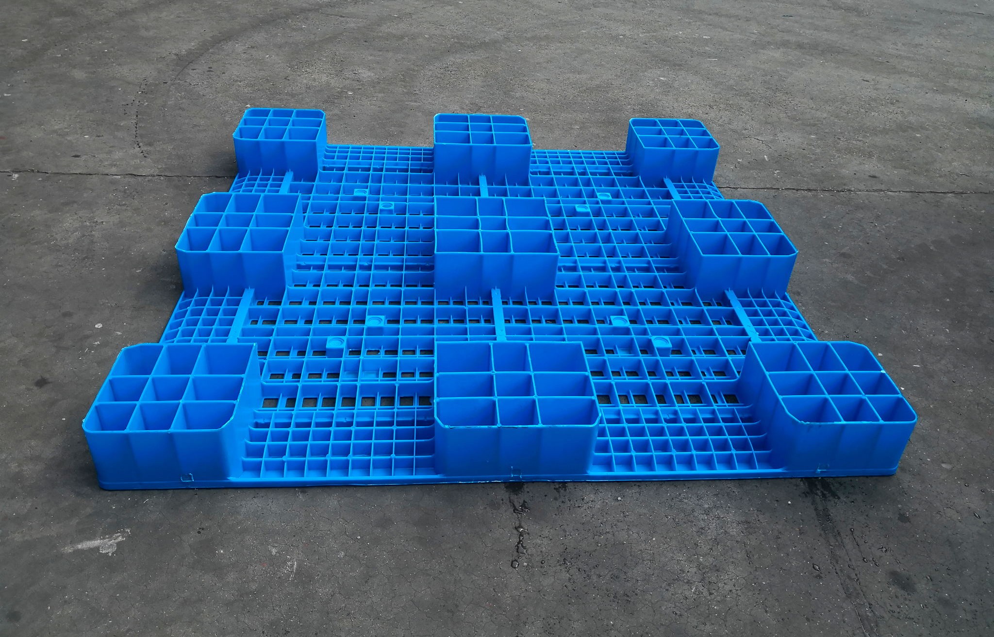 9フィートのプラスチックパレット