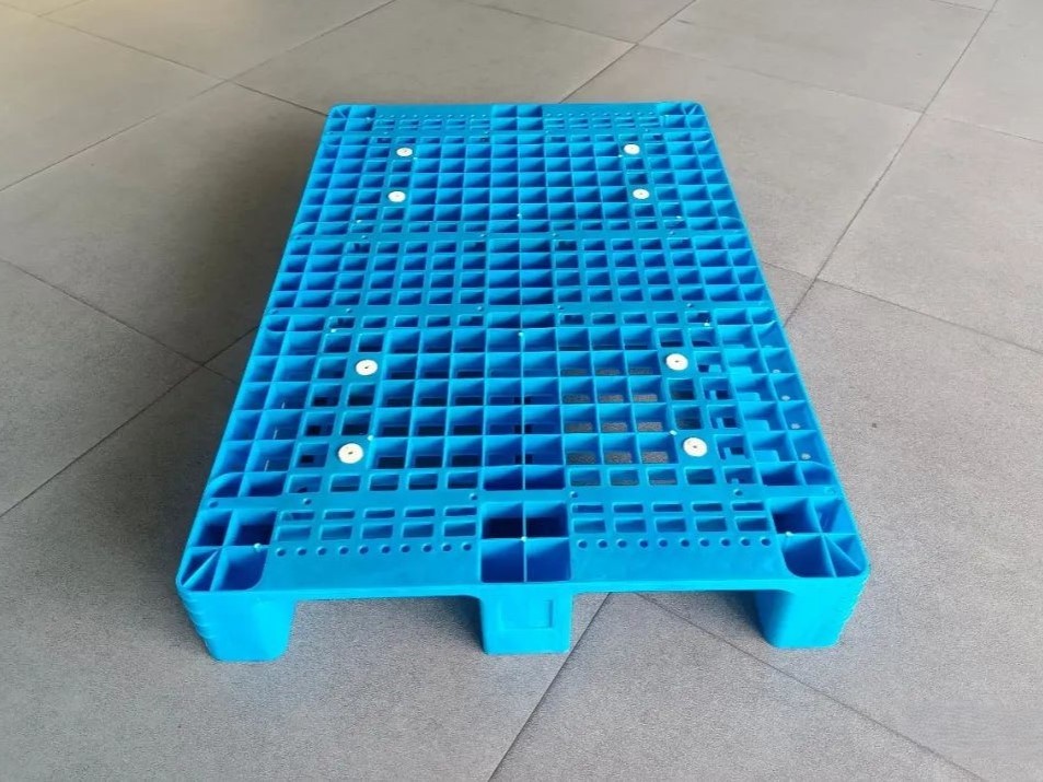 1200 x 800 ラック収納可能なリサイクル HDPE 射出成形プラスチック パレット