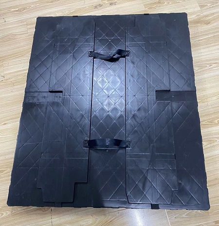 射出成形プラスチックパレットを備えた折りたたみ可能なスリーブパックコンテナ