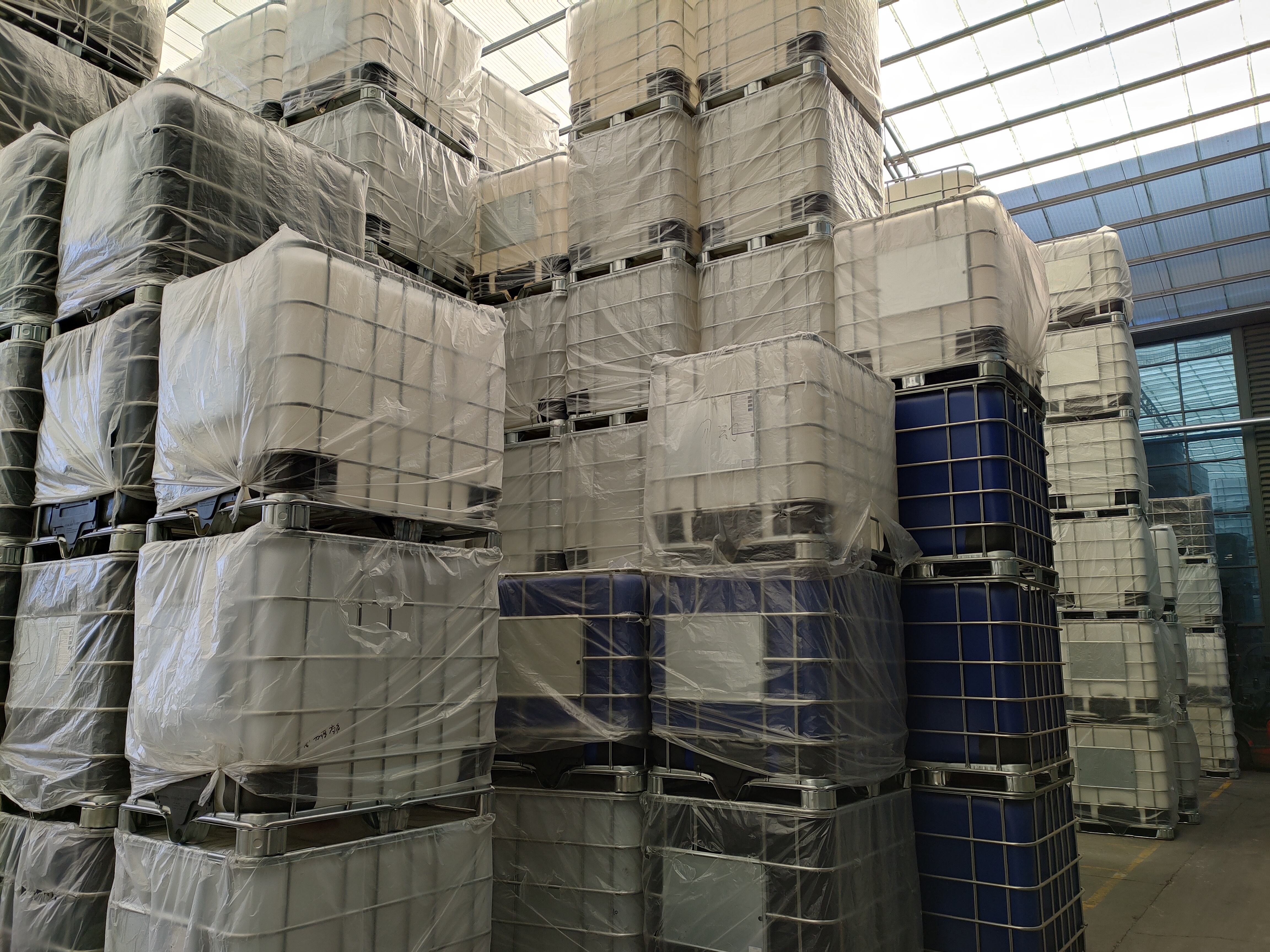 IBC トートとコンテナ: アプリケーション、規格、市場洞察