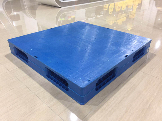 1100 x 1100 ブルー HDPE リバーシブル積み重ね可能なプラスチック倉庫パレット