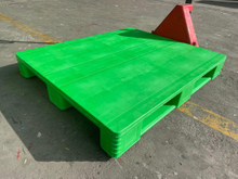 卸売1200 x 1000グリーン3ランナーHDPEプラスチックパレット